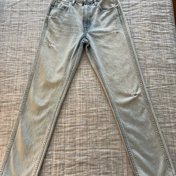 SLVRLAKE
Virginia Slim Jeans - Picture 2 of 4